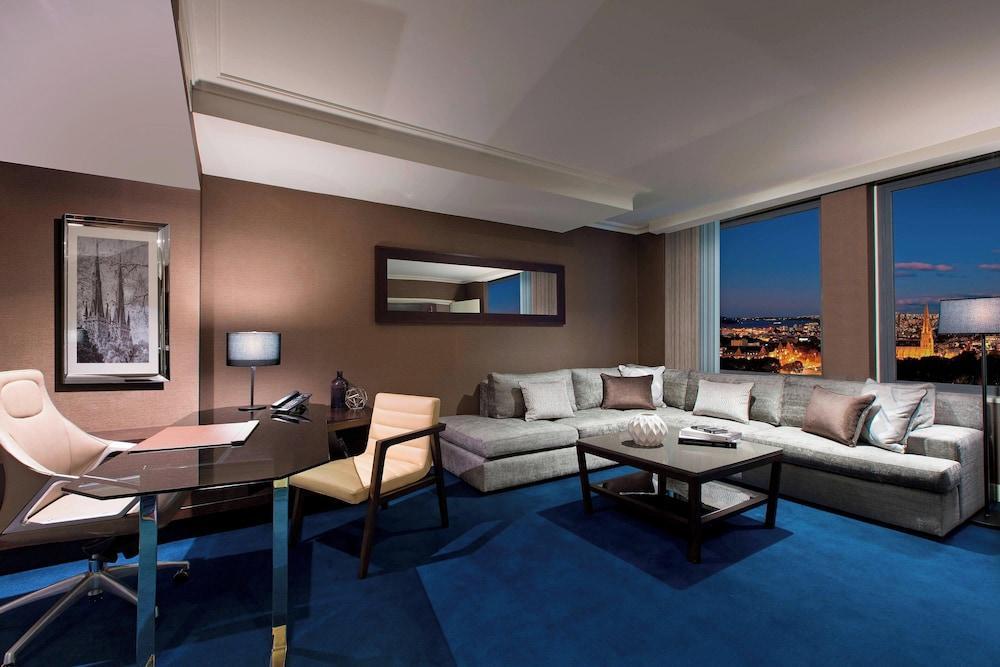 Sheraton Grand Sydney Hyde Park - Tap to explore photos
