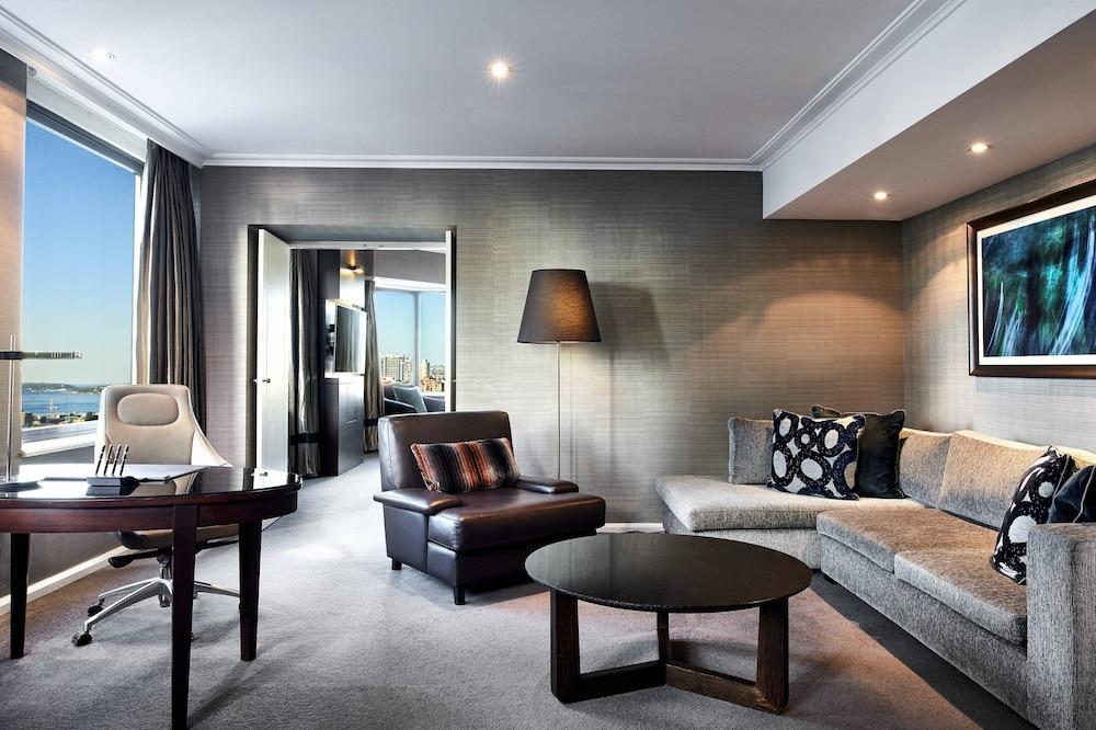 Sheraton Grand Sydney Hyde Park Room Type - Club Suite, 1 Bedroom, Terrace