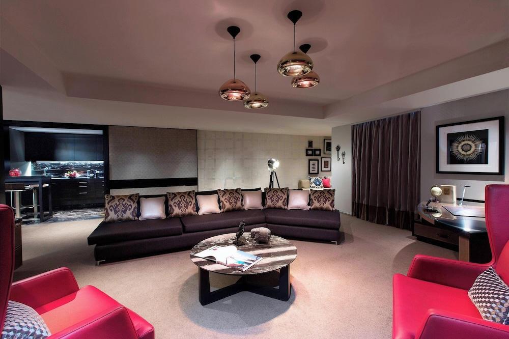 Sheraton Grand Sydney Hyde Park - Tap to explore photos