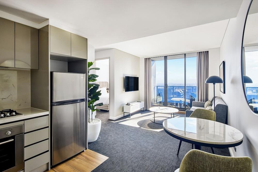 Meriton Suites North Sydney Room Type - 1 Bedroom Balcony Suite