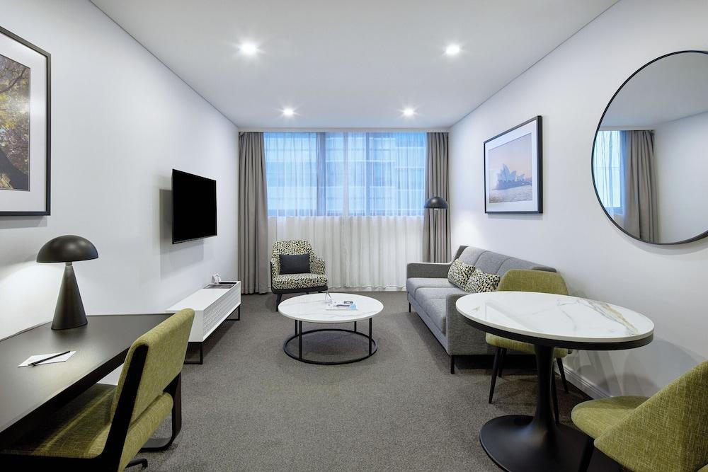 Meriton Suites North Sydney