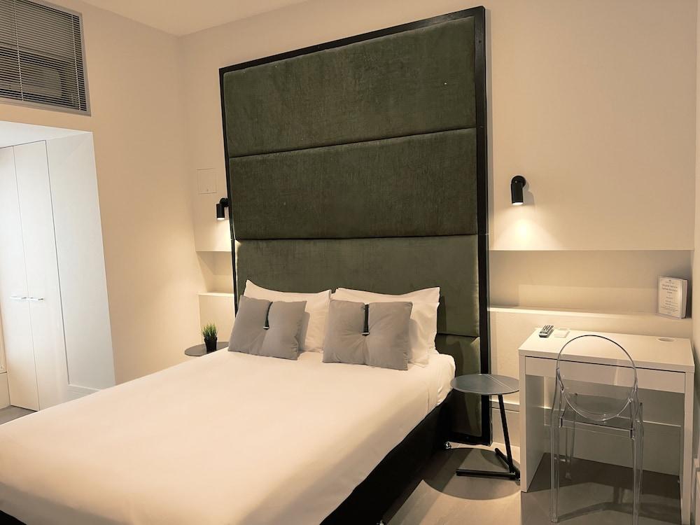 Sydney Boutique Hotel Room Type - Deluxe Room