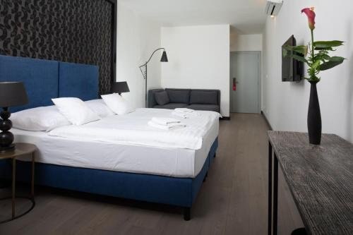 Antik Hotel Prague Room Type - Standard Triple Room Antik Hotel Prague Room Type - Standard Triple Room