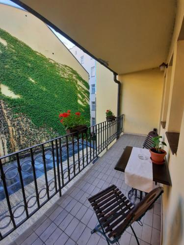 Antik Hotel Prague - Tap to explore photos
