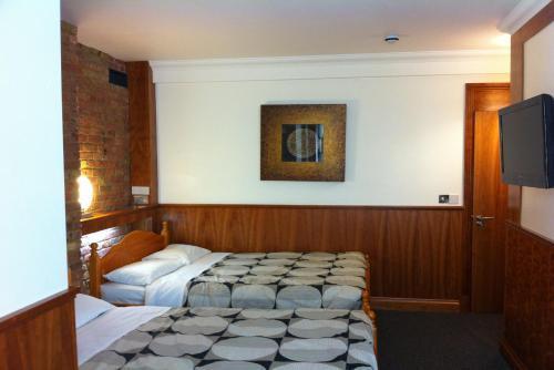 London Visitors Hotel Room Type - Quadruple Room with Private Bathroom