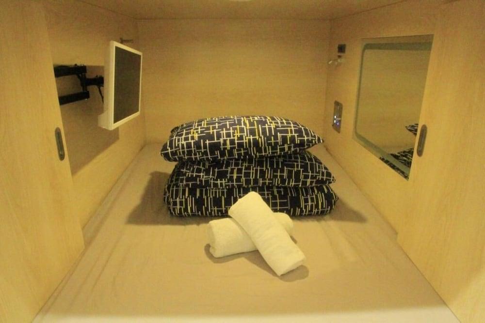 PodBed Coogee Beachside - Hostel Room Type - Pod in mix Dormitory (18-35 age only)