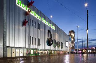 easyHotel Amsterdam Arena Boulevard - Tap to explore photos