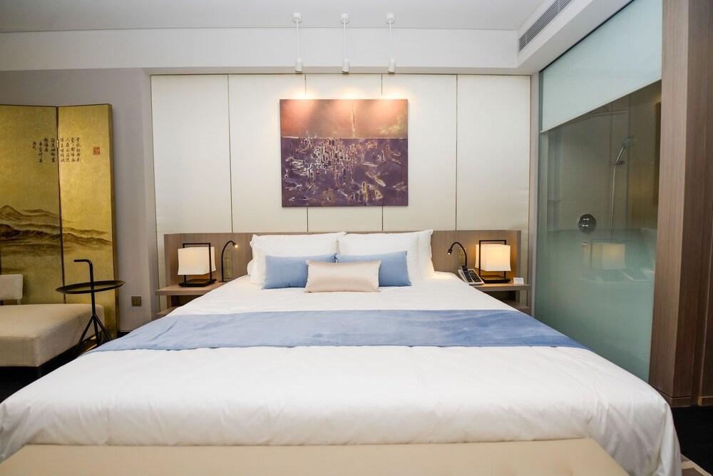 Golden Tulip New Asia Hotel, The Bund Shanghai - Tap to explore photos