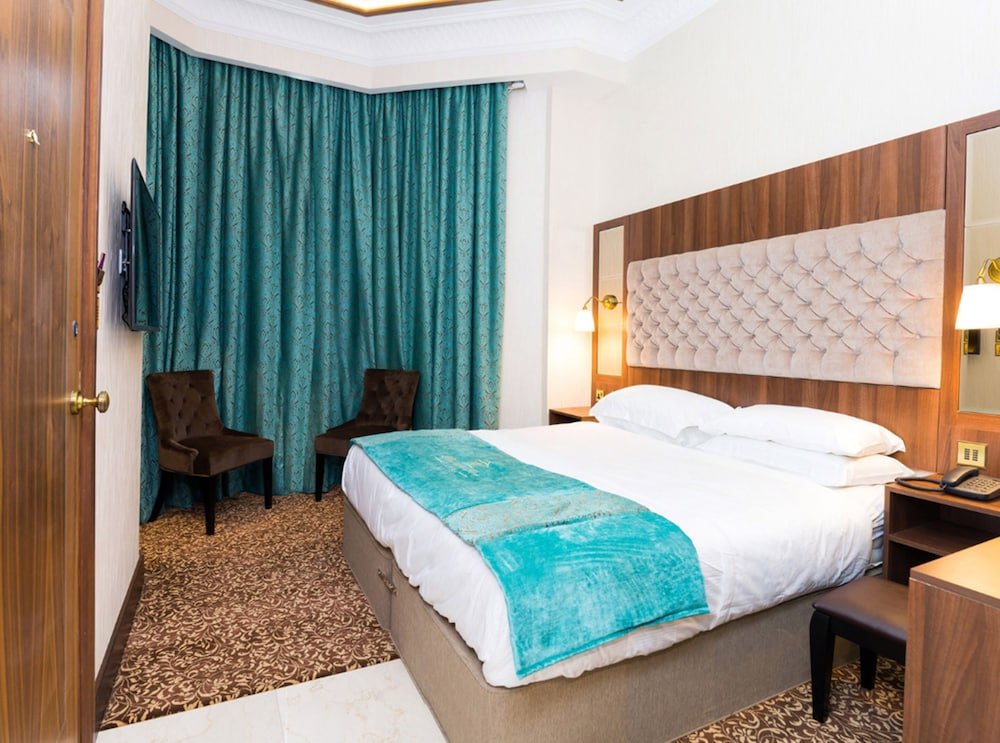 Kensington Prime Hotel Room Type - Deluxe Room, 1 King Bed