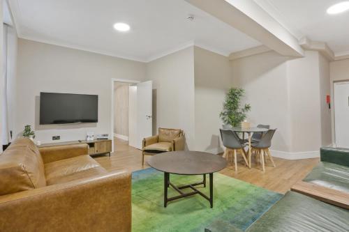 BeiRoom Hyde Park Apartments - Tap to explore photos