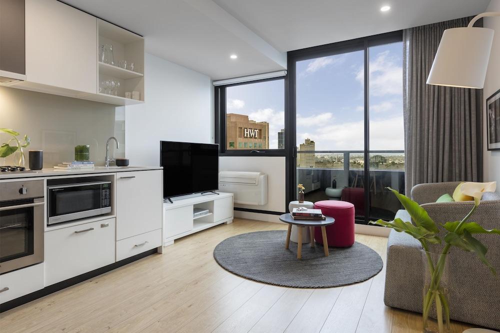 Oaks Melbourne Southbank Suites Room Type - 1 Bedroom Apartment- View
