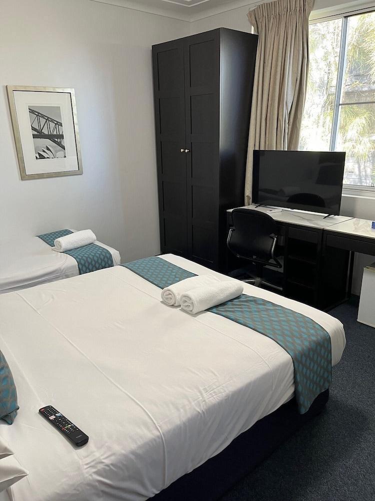 Hotel St Leonards - Tap to explore photos