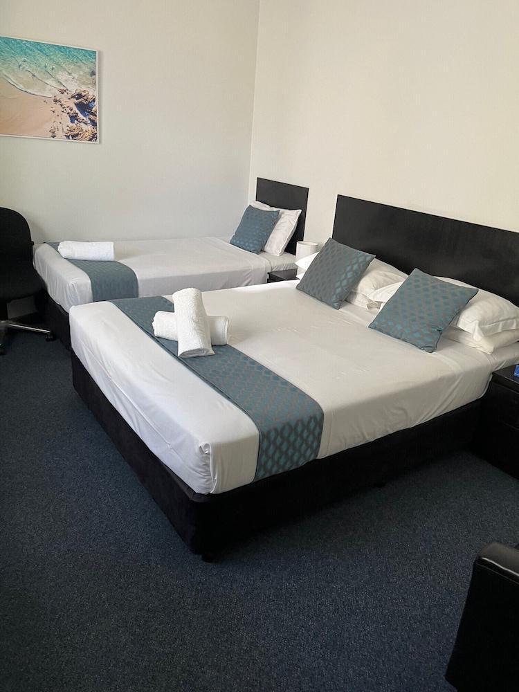 Hotel St Leonards Room Type - Family Triple Room