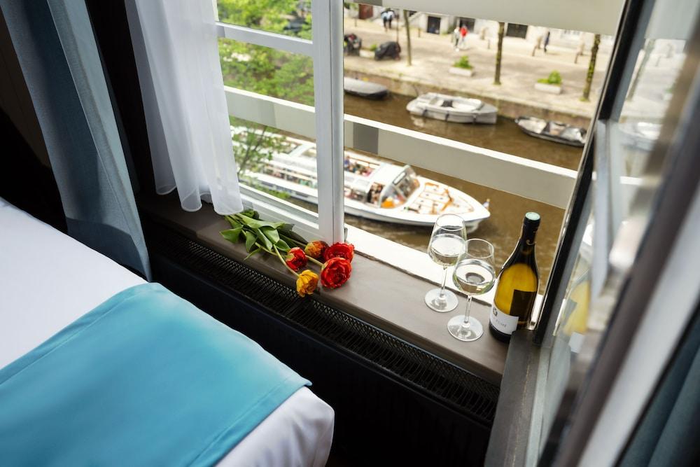 Stanley Collection Hotel Hegra Amsterdam Room Type - Double Room, 1 Queen Bed, Canal View