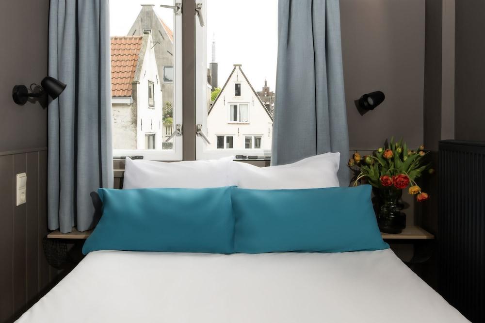 Stanley Collection Hotel Hegra Amsterdam Room Type - Basic Double Room, 1 Double Bed