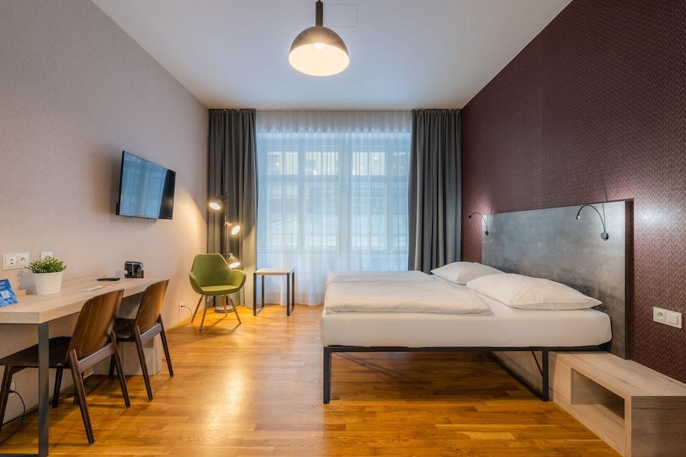 EA ApartHotel Melantrich Room Type - Superior Studio (2 People)