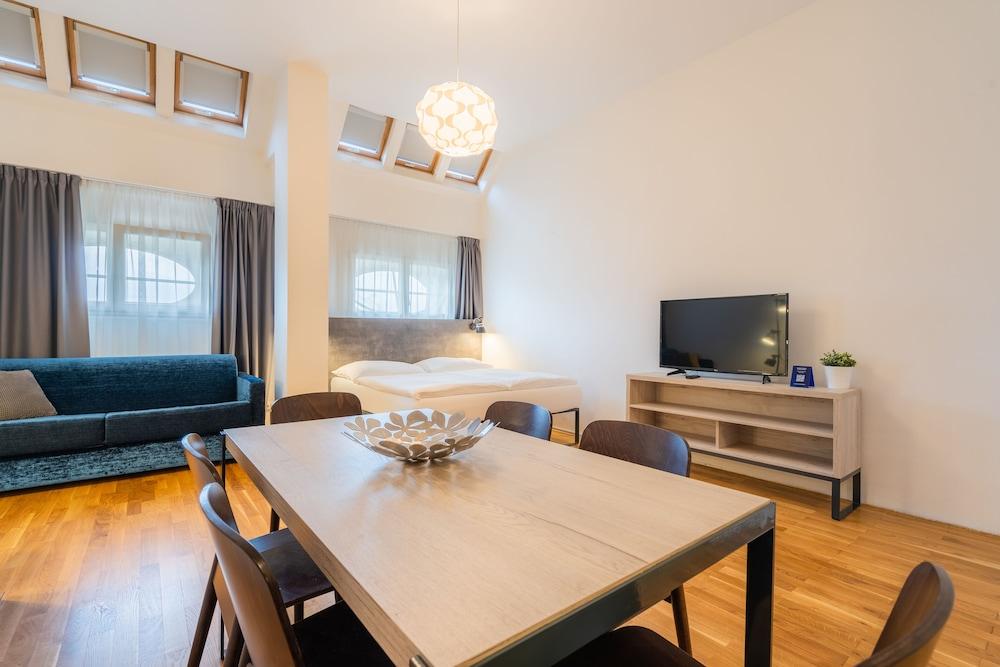 EA ApartHotel Melantrich Room Type - Apartment (6 people) EA ApartHotel Melantrich Room Type - Apartment (6 people)