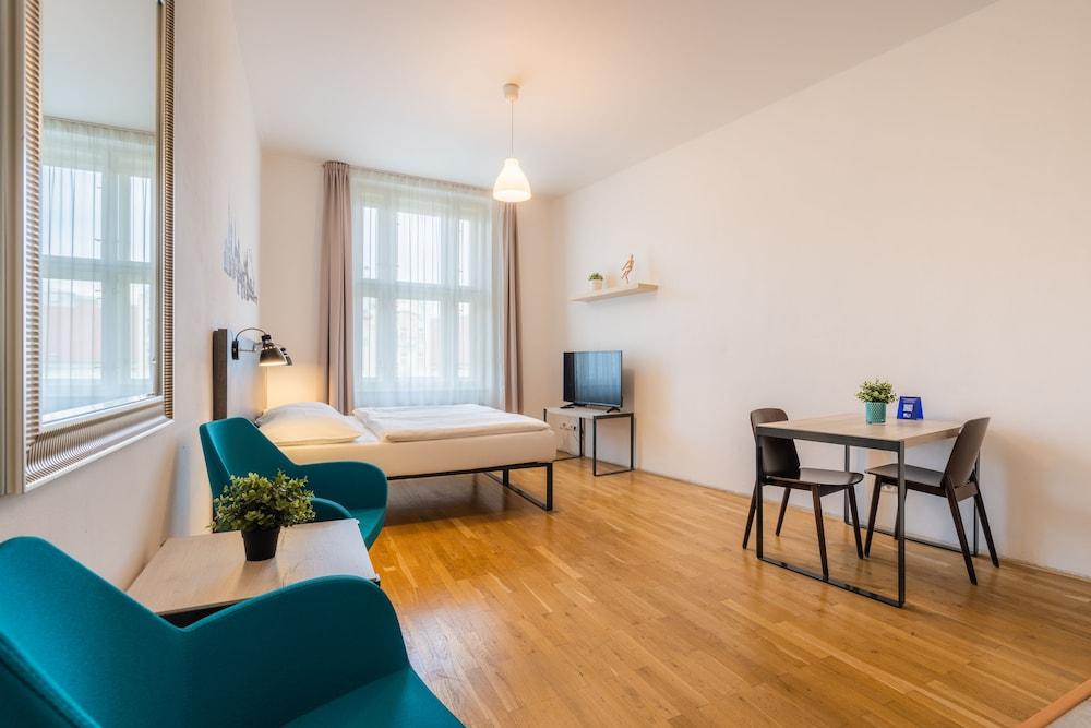 EA ApartHotel Melantrich Room Type - Studio (2 People)