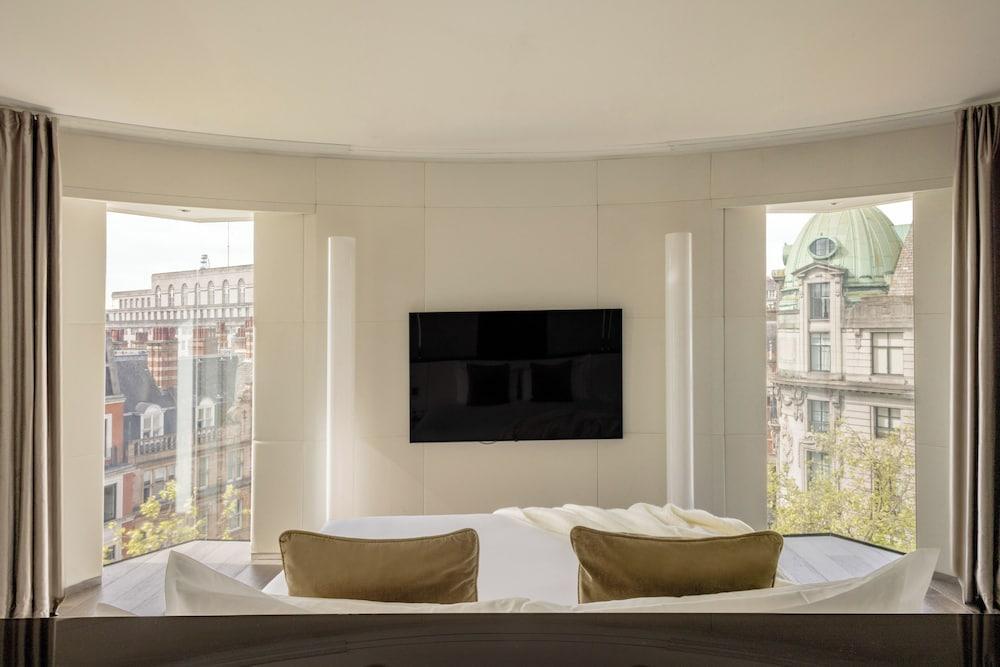 ME London Room Type - Beyond ME Panoramic Suite City View