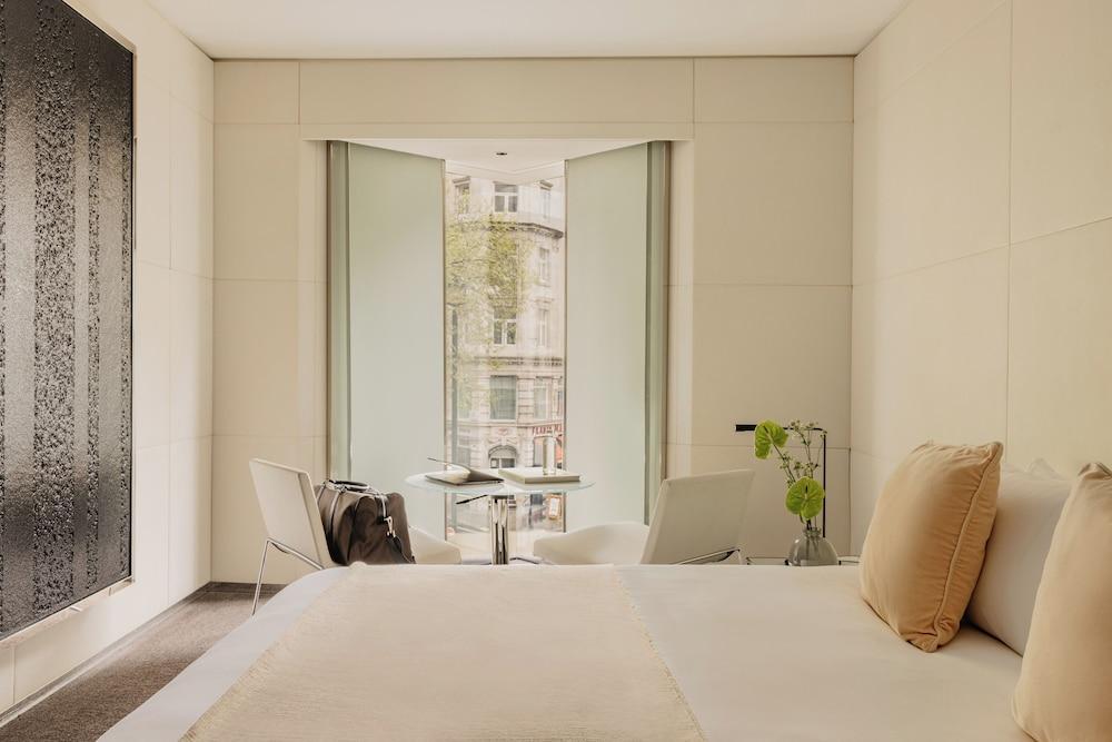 ME London Room Type - Always ME City View