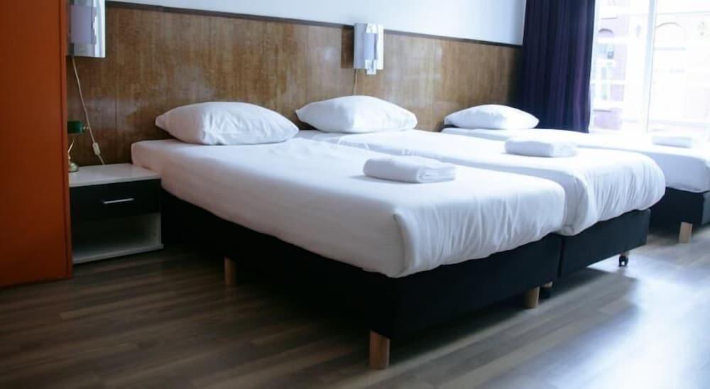 Hotel Kap Room Type - Standard Triple Room, 3 Twin Beds