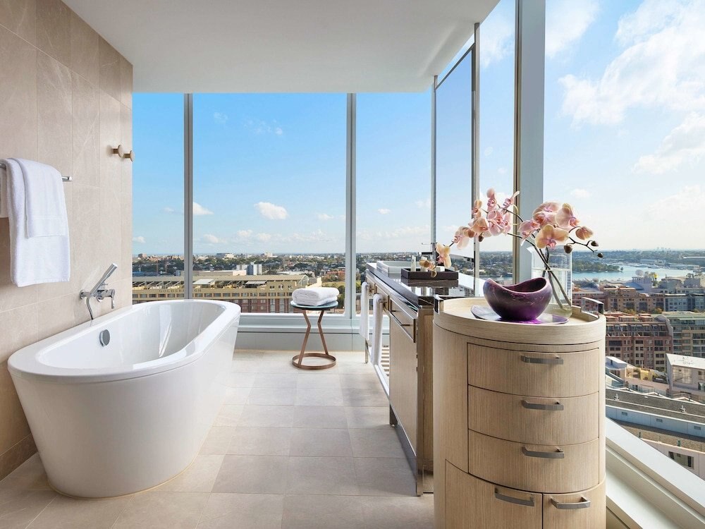 Sofitel Sydney Darling Harbour Room Type - Luxury Corner Room with One King Bed and Club Millesime Access 
