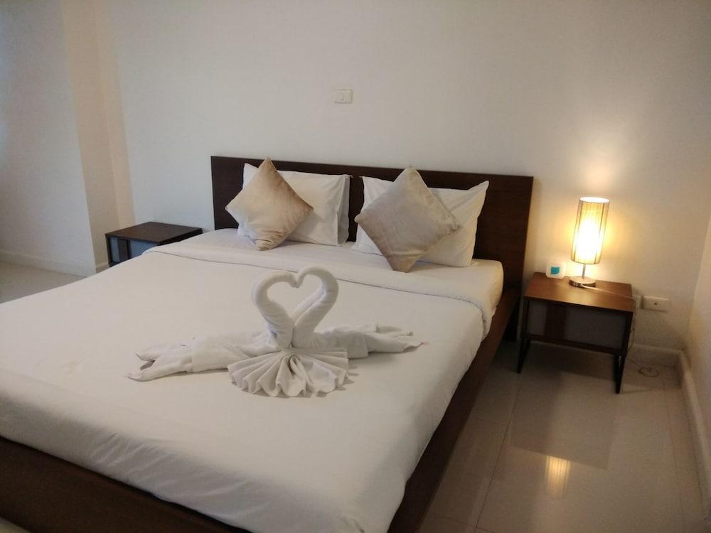 Patong Tower By United 21 Thailand Room Type - 1 Bedroom Apartment with Sea View