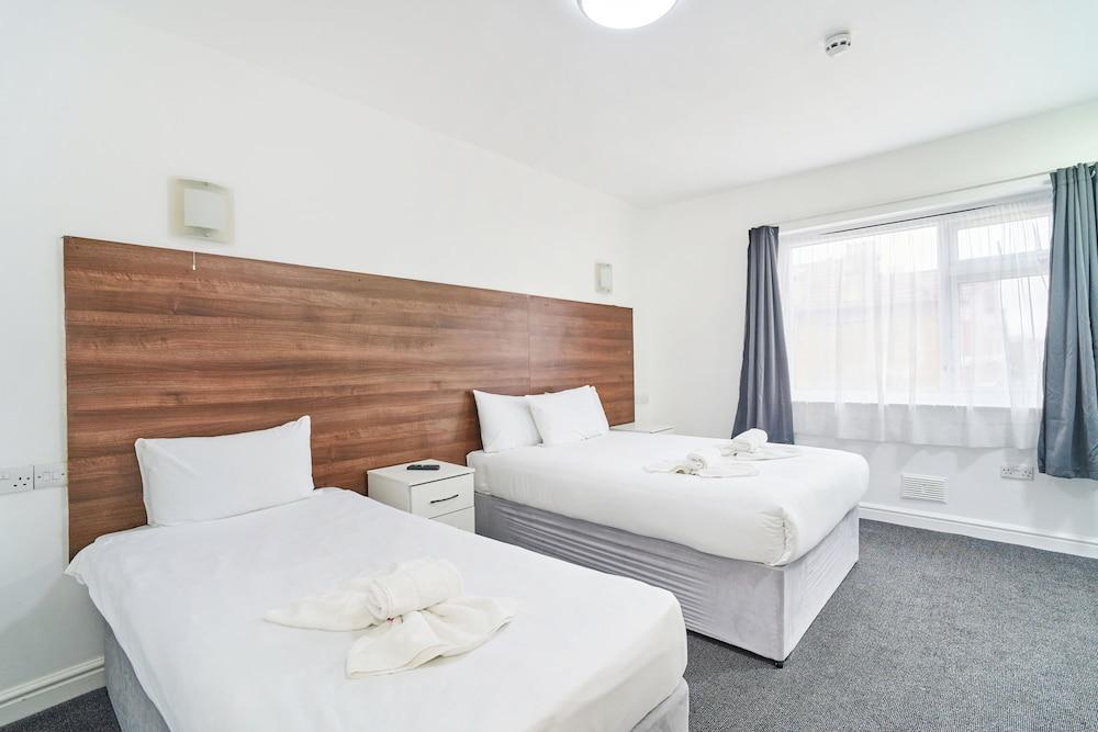 Park Hotel Ilford Room Type - Triple Room