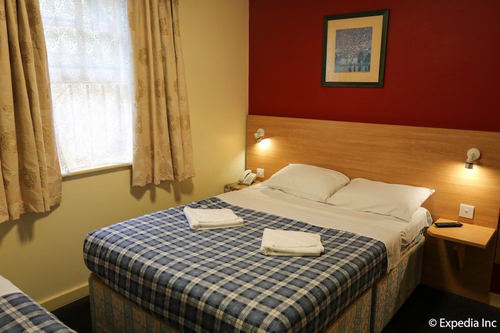 Colliers Hotel Room Type - Triple Room