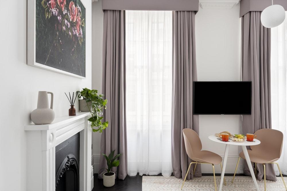 The Moorgate by Cove Room Type - One Bedroom Apartment with Washer/Dryer The Moorgate by Cove Room Type - One Bedroom Apartment with Washer/Dryer