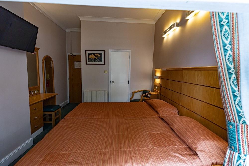 Nayland Hotel Room Type - Family Quadruple Room