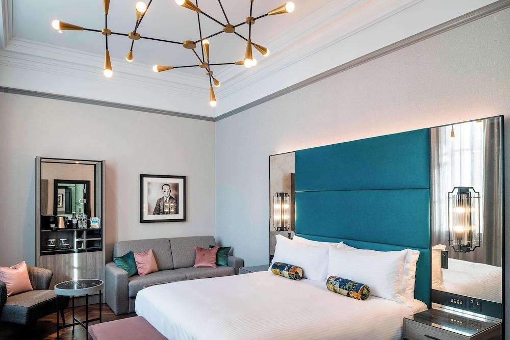 The Dixon, Autograph Collection Room Type - Suite, 1 King Bed with Sofa bed