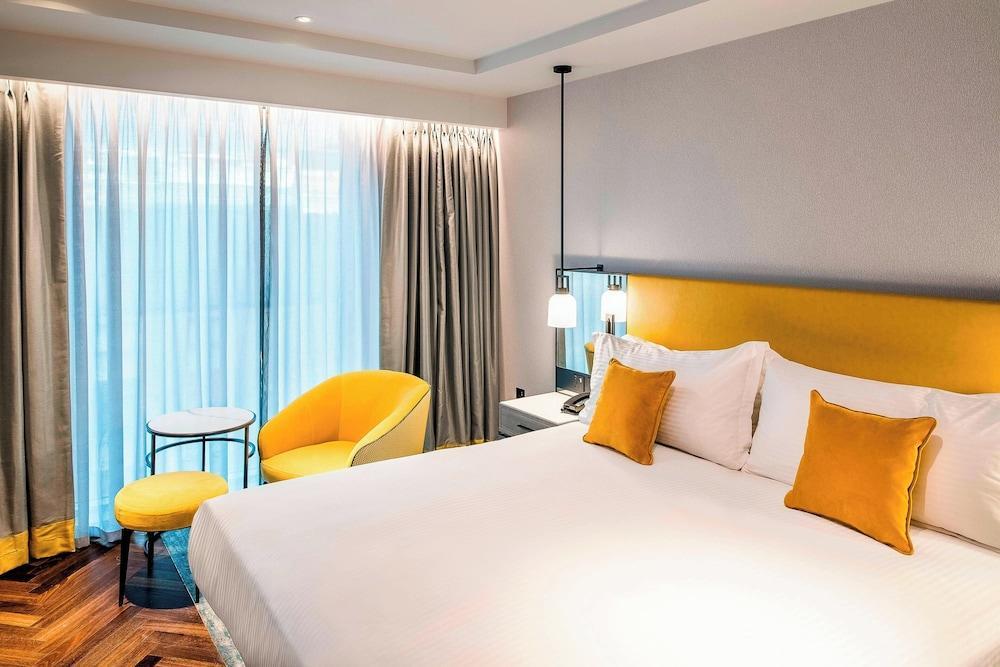The Dixon, Autograph Collection Room Type - Family Room, 1 King Bed