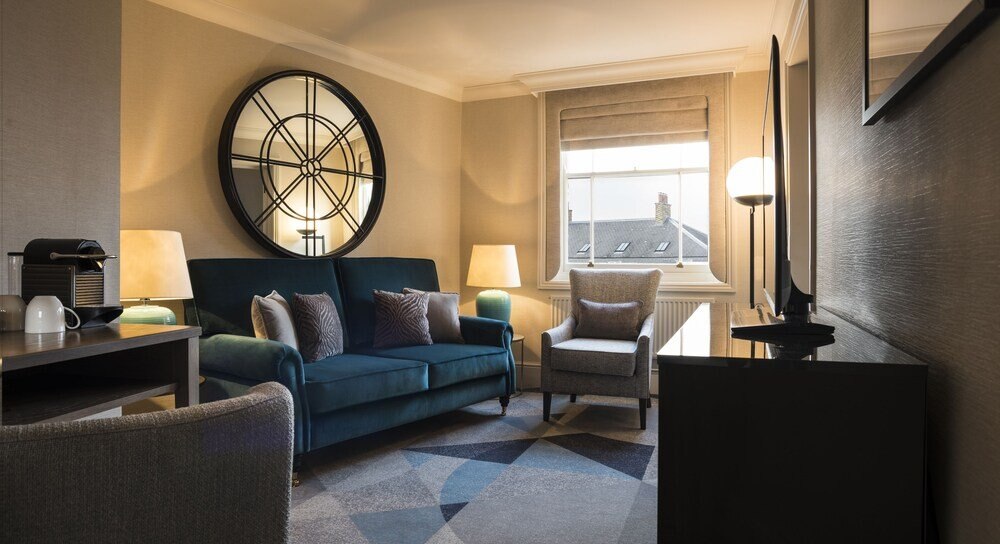 Sloane Place Room Type - Suite, 1 King Bed, Non Smoking