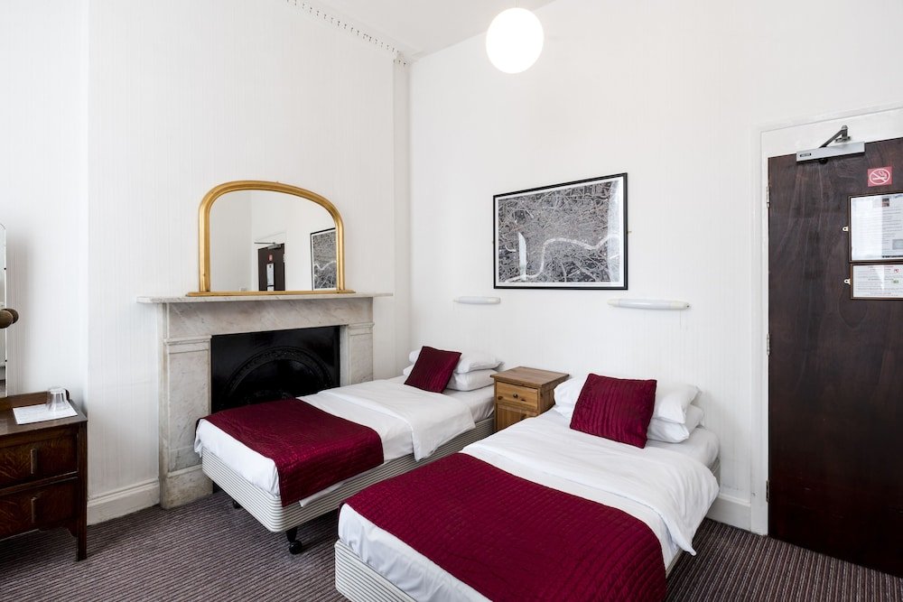 St Athans Hotel Room Type - Twin room with shared bathroom