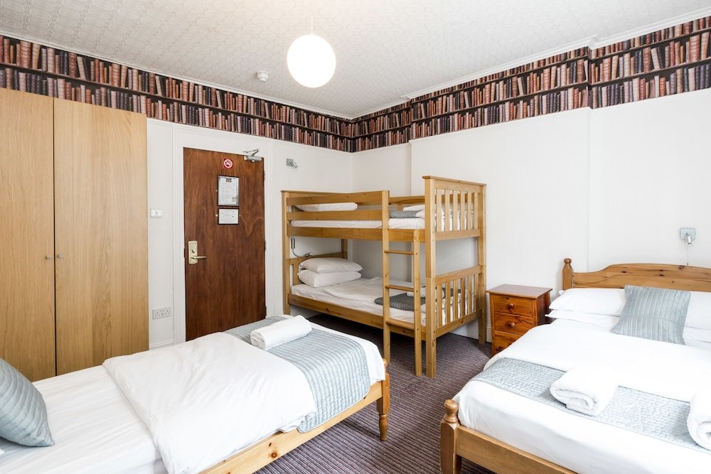 St Athans Hotel Room Type - Room for 5 people with shared bathroom St Athans Hotel Room Type - Room for 5 people with shared bathroom