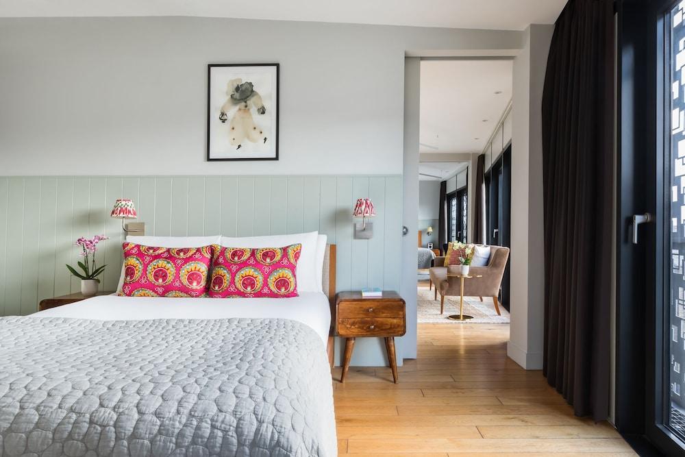 Town Hall Hotel – Shoreditch Room Type - Deluxe Suite, 2 Bedrooms Town Hall Hotel – Shoreditch Room Type - Deluxe Suite, 2 Bedrooms