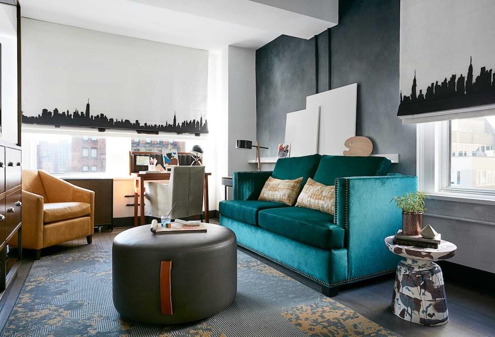 The Renwick Room Type - Studio Suite (Gallery)