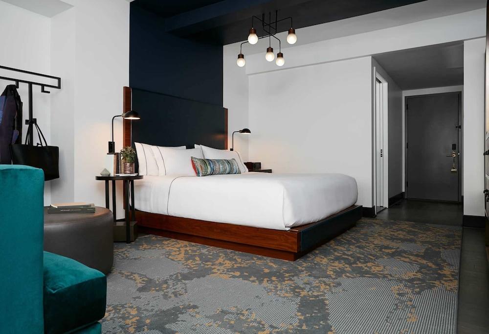 The Renwick Room Type - Room, 1 King Bed (Gallery)