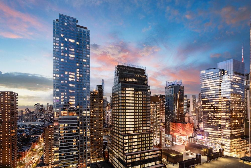DoubleTree by Hilton Hotel New York Times Square West Room Type - Premium Room, 2 Double Beds, Non Smoking, City View DoubleTree by Hilton Hotel New York Times Square West Room Type - Premium Room, 2 Double Beds, Non Smoking, City View