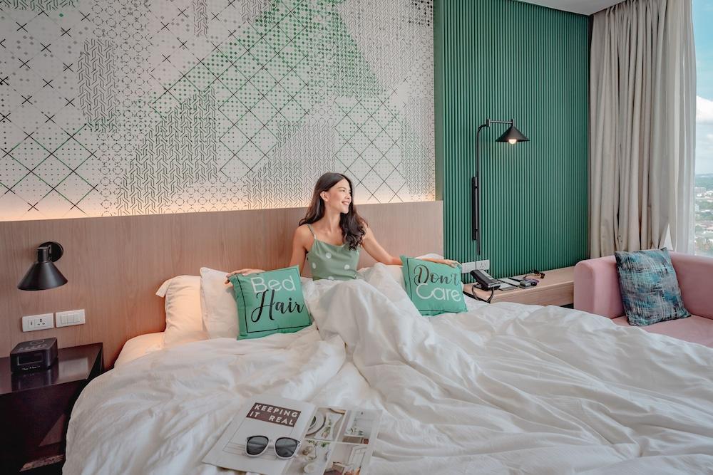 Avani Sukhumvit Bangkok Room Type - Superior Skyline King Avani Sukhumvit Bangkok Room Type - Superior Skyline King