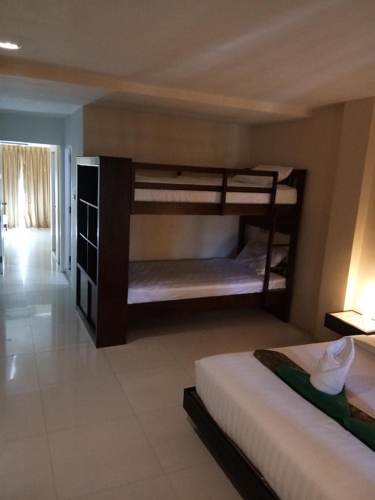 Island Patong Beachfront Hotel Room Type - 2 Bedroom Family Suite