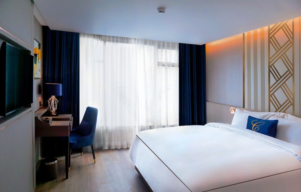 GLOW Sukhumvit 5 Room Type - Premier Room