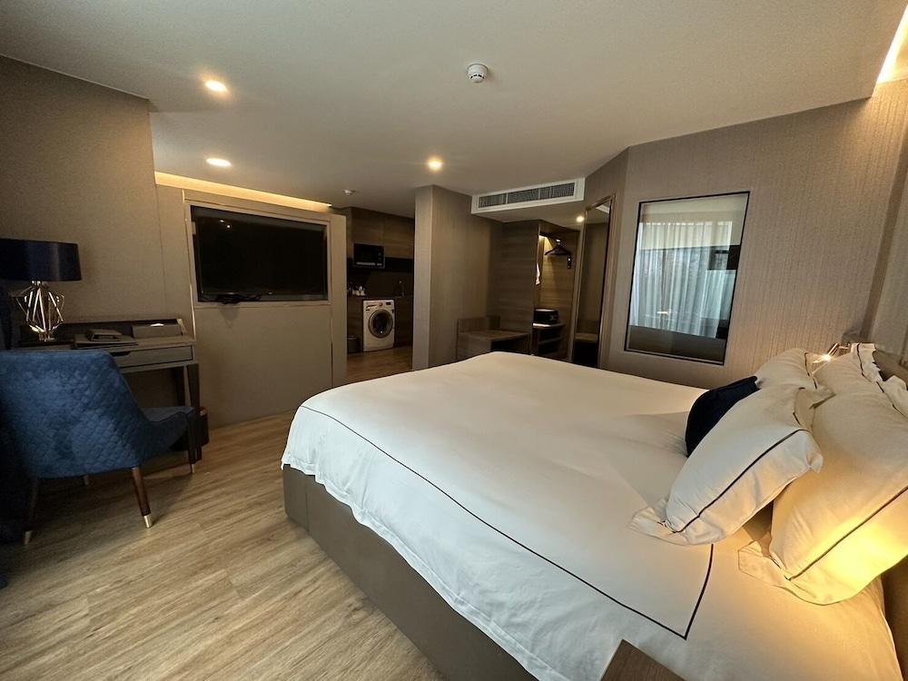 GLOW Sukhumvit 5 Room Type - Family Connecting