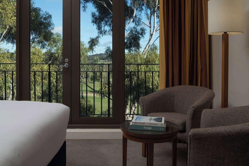 Yarra Valley Lodge Room Type - Golf View Family