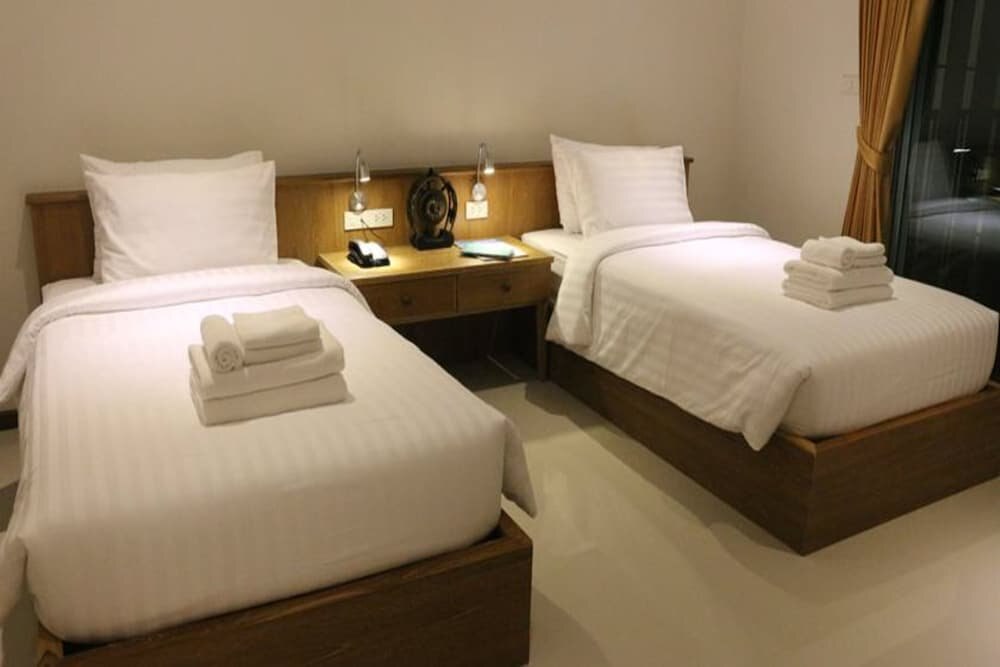 Crystal Lamai Hotel Room Type - Twin Room with Balcony