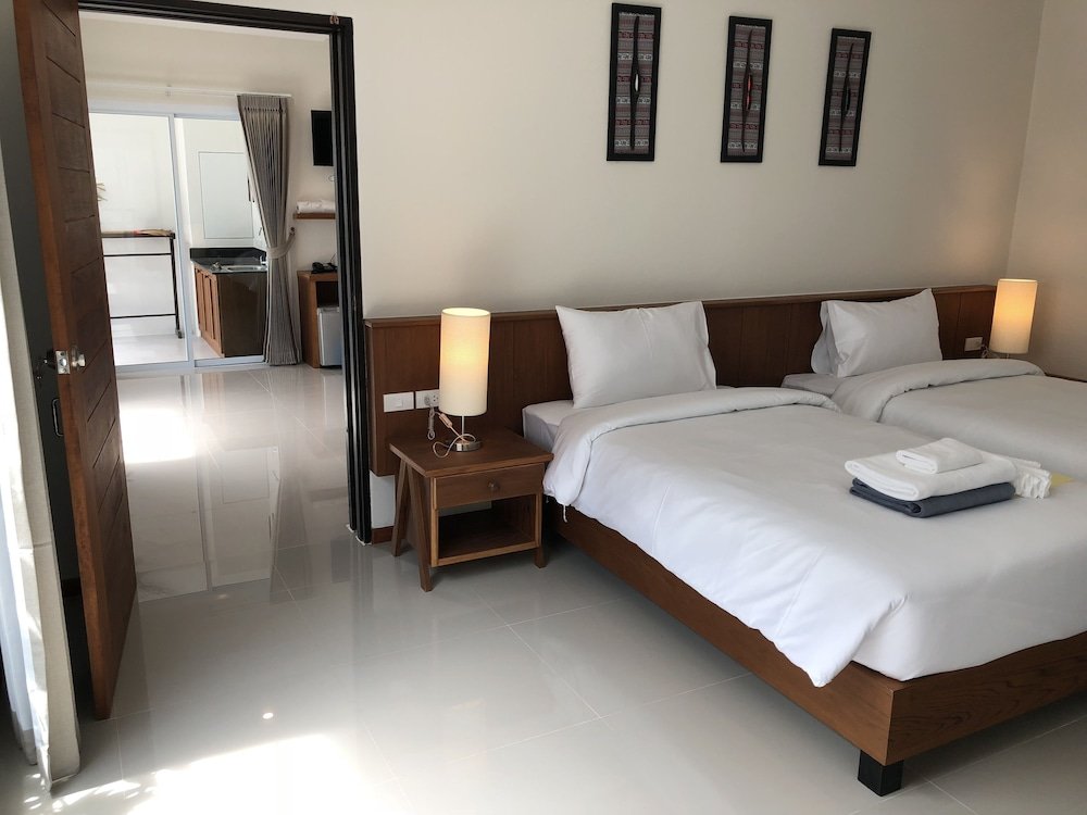 Crystal Lamai Hotel Room Type - Economy Family Room