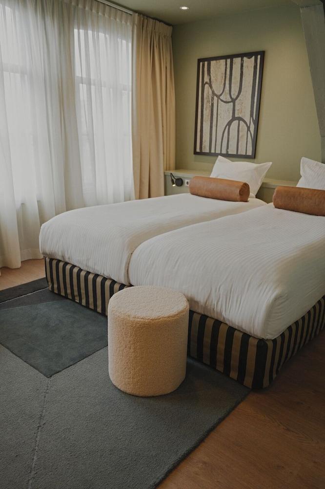 The Times Hotel Room Type - Deluxe Twin Room (Luxe Grachtenkamer)