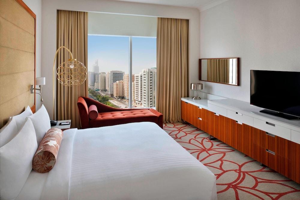 Marriott Hotel Downtown Abu Dhabi Room Type - Suite, 1 King Bed, Smoking