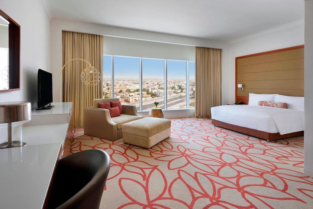 Marriott Hotel Downtown Abu Dhabi Room Type - Executive Room, 1 King Bed, Smoking